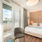 Sunset - Lakeside 4*