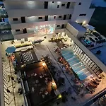 Sunset - Lakeside 4*