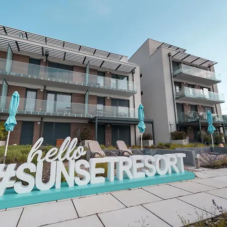 Sunset - Lakeside Aparthotel *