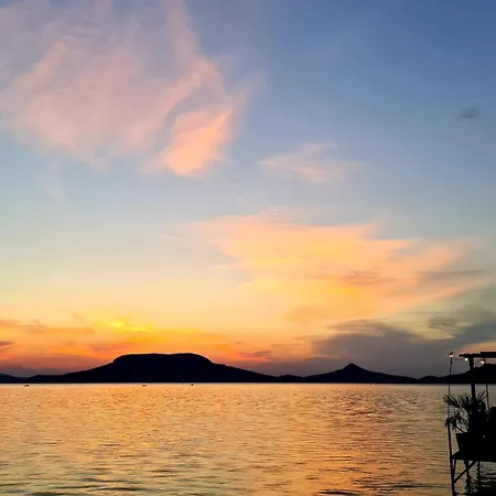 Sunset - Lakeside Фоньод