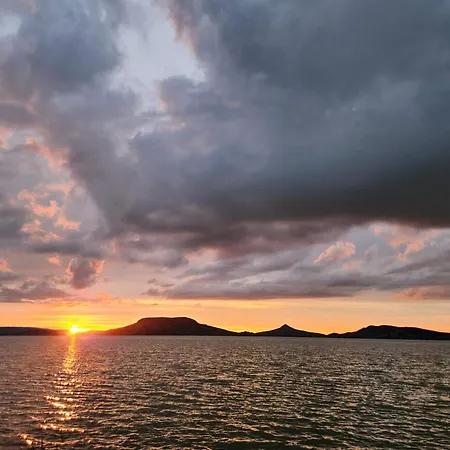Sunset - Lakeside Aparthotel Fonyód