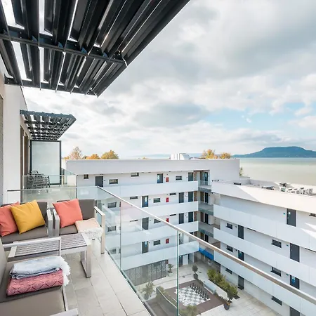 Apartmanhotel Sunset - Lakeside 4*